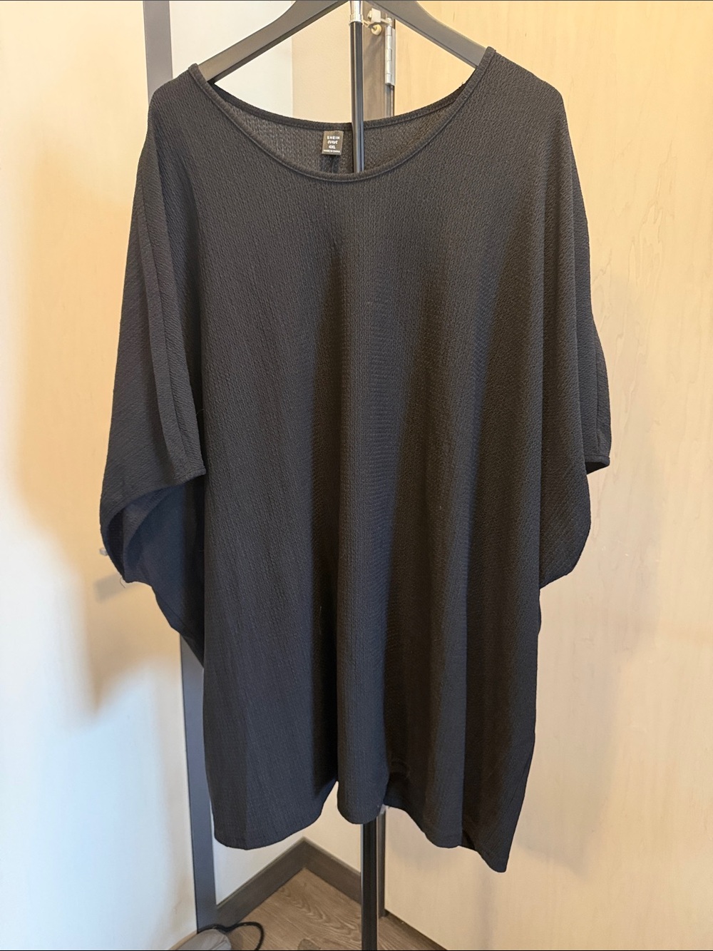 SHEIN Black Relaxed Textured Tunic